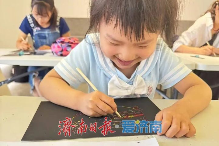 一年四季 泉在济南丨济南韩美林艺术馆里，童心“刮”出奇妙动物世界