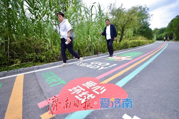 佛慧山彩绘跑道走红，演绎济南“山在城中”的宜居浪漫
