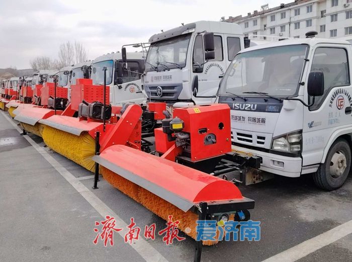 1.5万个铁锹、1.8万个扫把、1670台车辆全部到位 济南城管全力备战清雪除冰