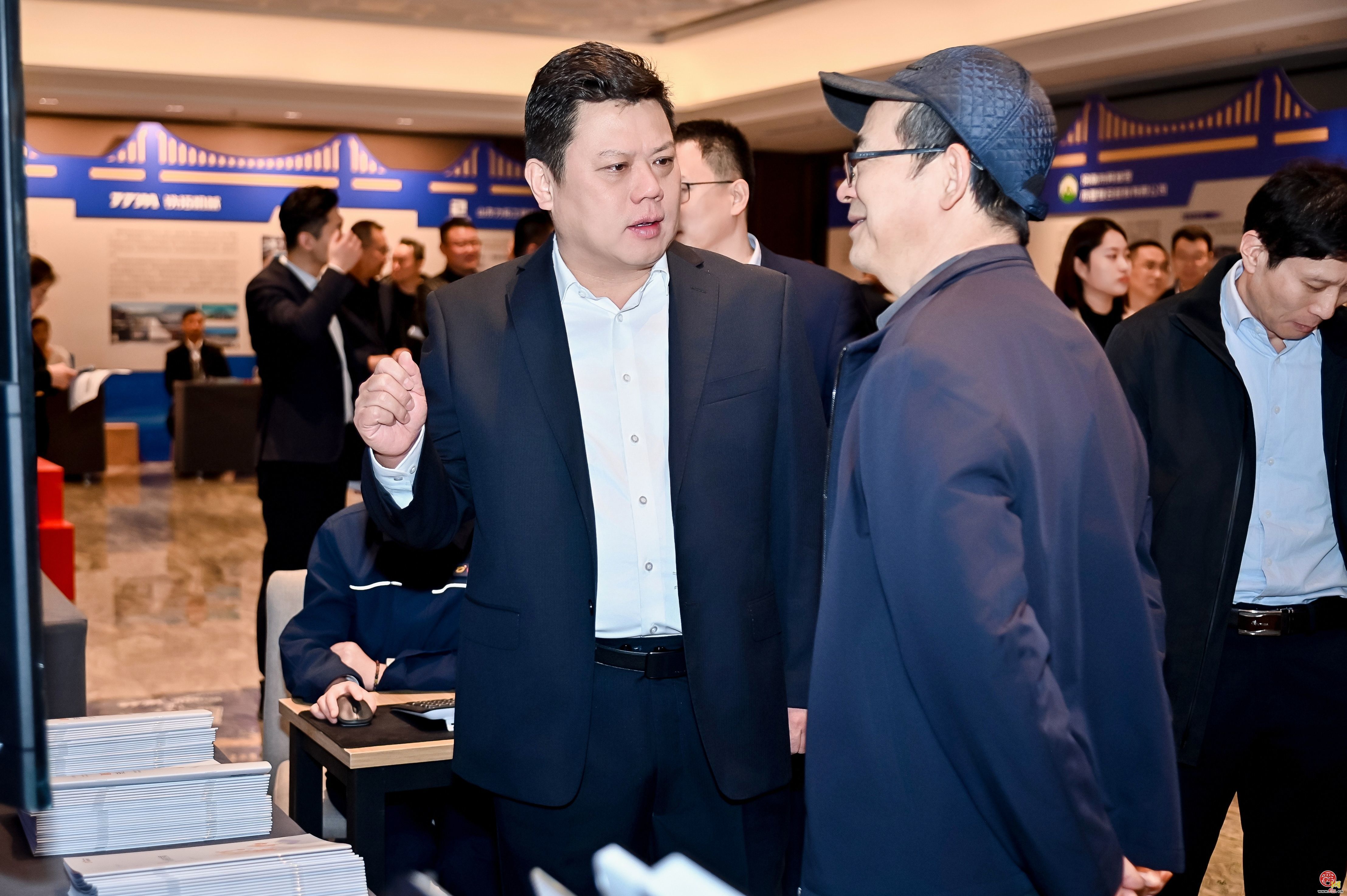 “创新引领 融合赋能——共同助推公路交通高质量发展”研讨会召开