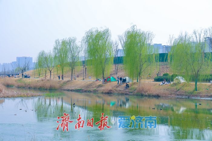 春日寻芳正当时 龙脊河公园成市民春日打卡新宠