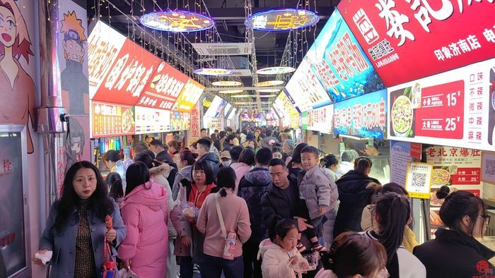 假期客流突破270万、营业收入近1.7亿元 槐荫假日经济人气旺 市场兴