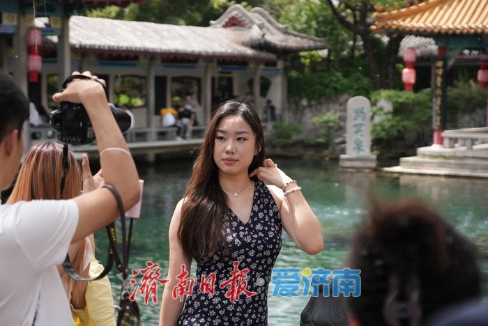 趵突泉畔觅清凉