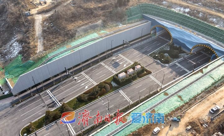 建成国内首条单洞双孔、大断面长隧道，济南春暄路道路建设工程通过竣工验收