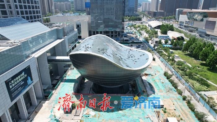 项目强省会｜济南CBD“巨碗”地标外形初现 镜面不锈钢外观尽显艺术魅力