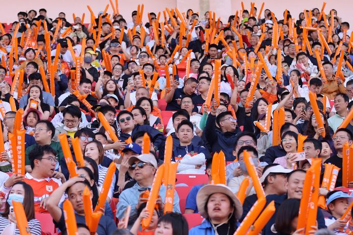 2026齐鲁超赛济南揭幕战，济南队6:0斩获开门红