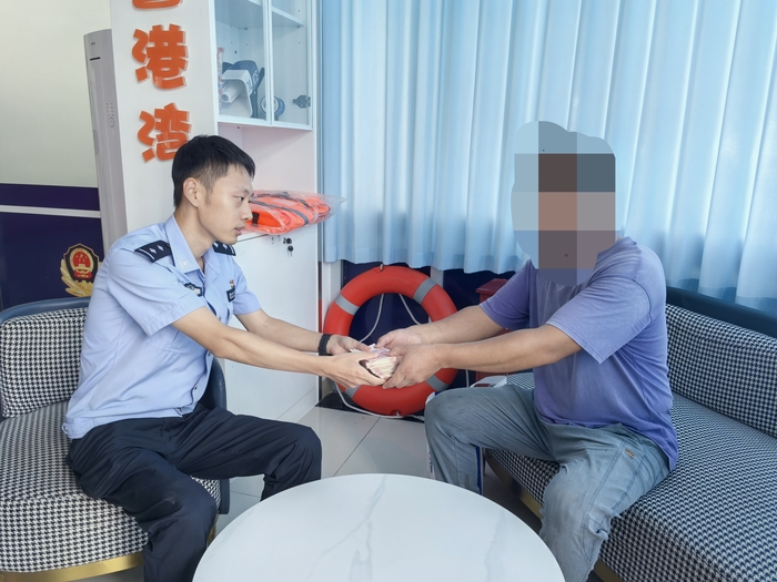 济南一市民陷退费买国债陷阱被骗40余万元 警方成功追回