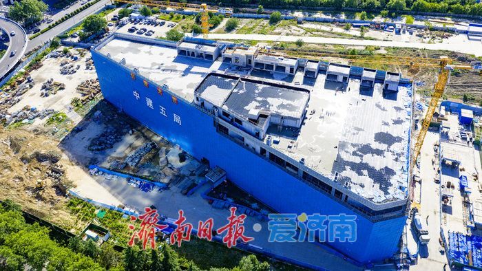 新节点！济南西客站片区重点配套项目停车楼主体顺利封顶