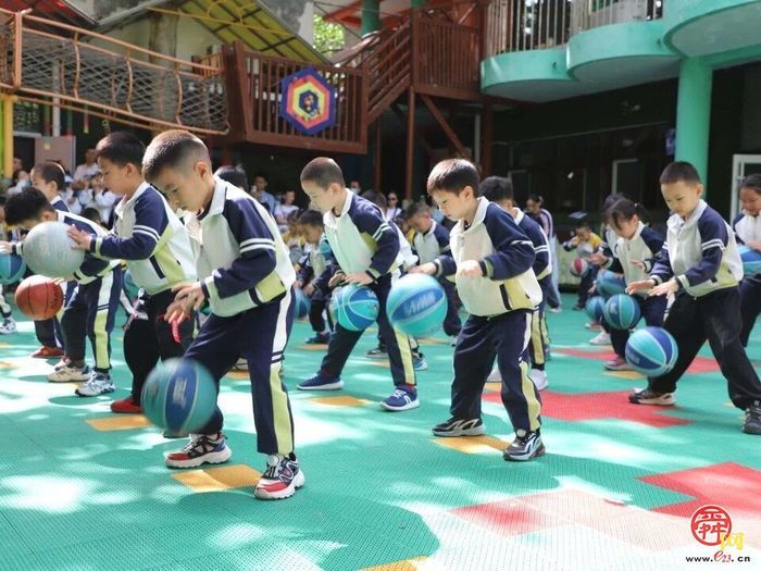 超燃！亲子微马乐翻天——济南市经五路幼儿园举办趣味运动嘉年华系列活动