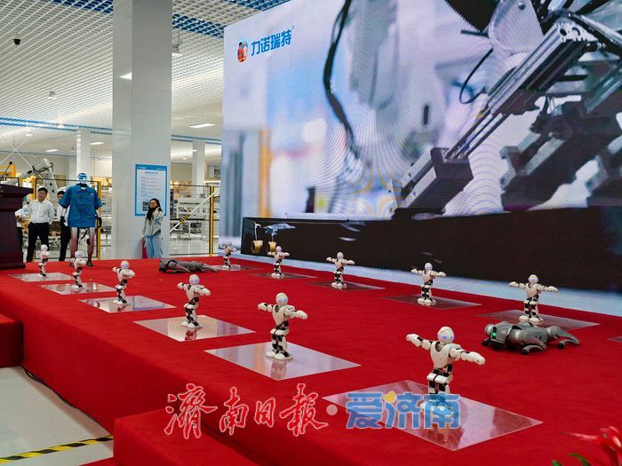 世界首座太阳能集热器“黑灯工厂”建成投产 可年产百万台太阳能集热器