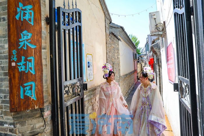 你好，我是济南！这是我的泉水新名片