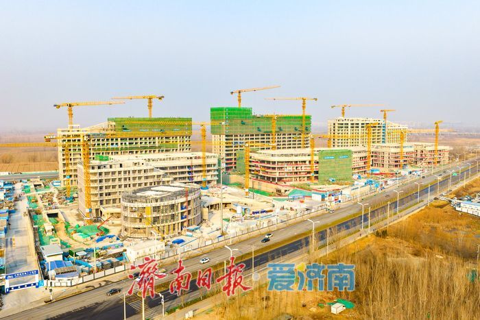 项目强省会｜济南起步区综合医疗中心部分建筑已完成封顶 铸就黄河流域医疗新标杆