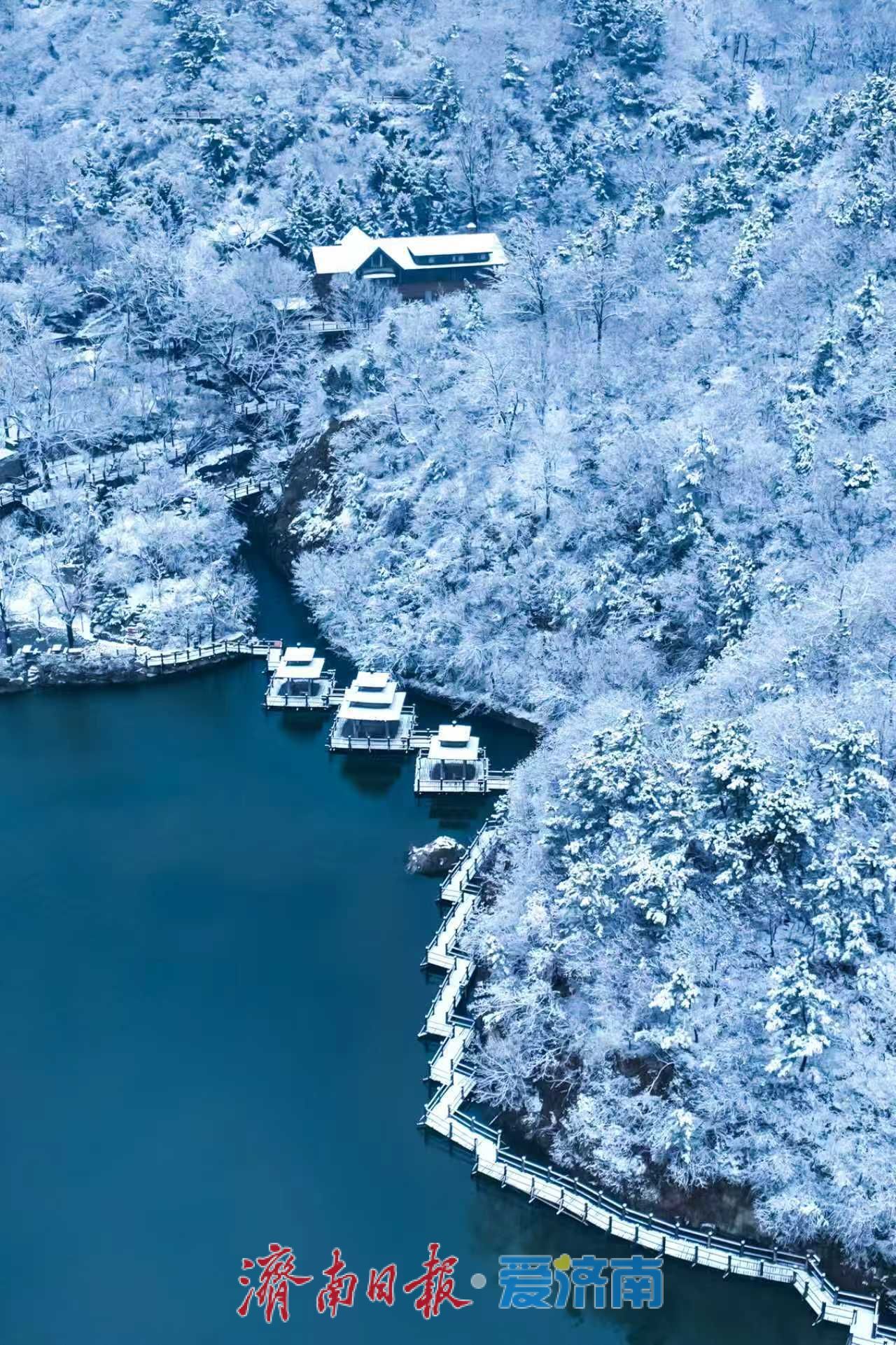 济南九如山迎春雪盛景，银装素裹间尽显诗意与治愈