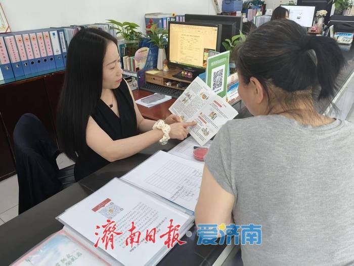 市中区四里村街道妇联开展“民法典宣传月”活动