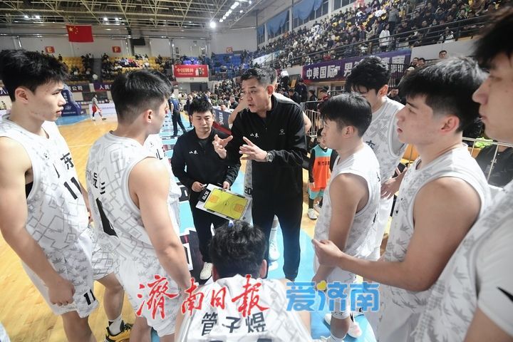 巩晓彬“重出江湖”，率山东U22全运男篮热身大胜芝加哥怒火队