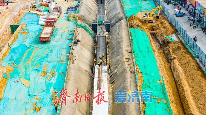 拓宽通行提质效 便民出行添新路 济南CBD泺邑路南段改造工程稳步推进