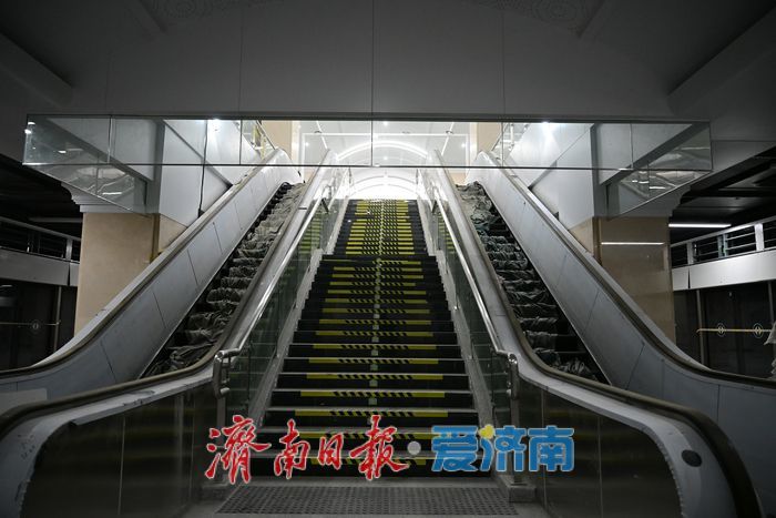 济南轨道交通6号线西市场站内景曝光 年底通车在望