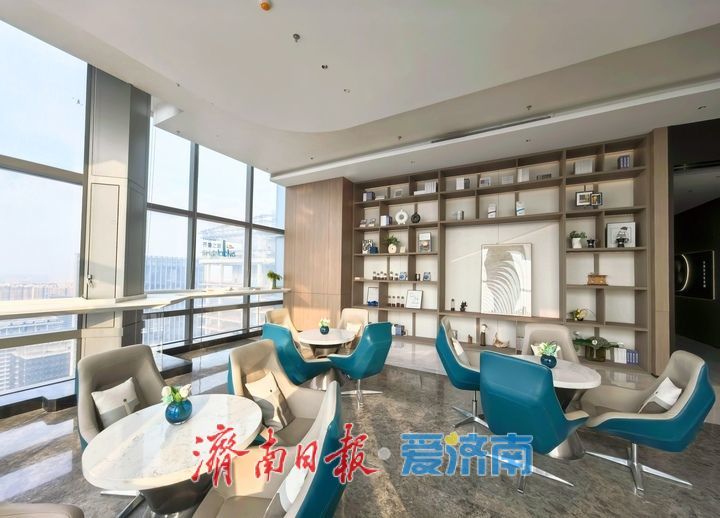 走进“济南第一高”，探访“塔尖会客厅”