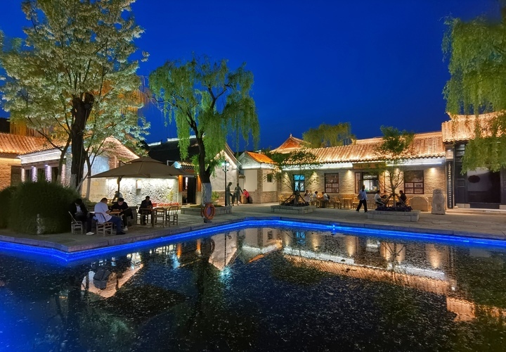 华灯初上，百花洲历史文化街区扮靓老城