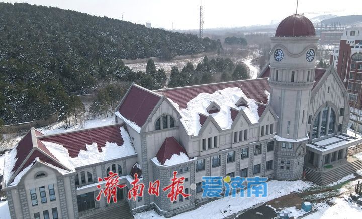 山东职业学院铁路科普教育基地复建“津浦铁路济南站”