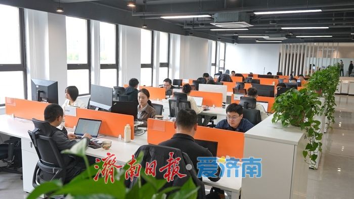 追光丨从“人护”到“智护”：“济南造”AI大模型破解家庭服务“方程式”