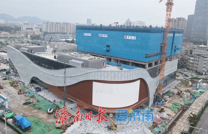 京东MALL济南首店项目进展顺利，外立面施工收尾