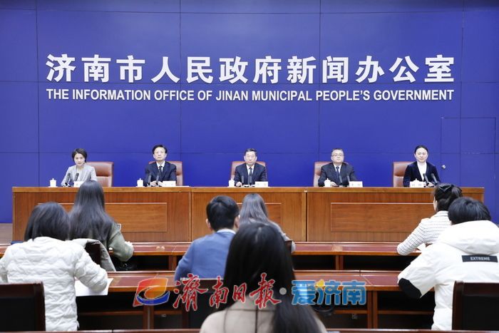 现有街道（镇）和社区层面的老年教育阵地2038个 济南市构建四级办学网络助老有所学