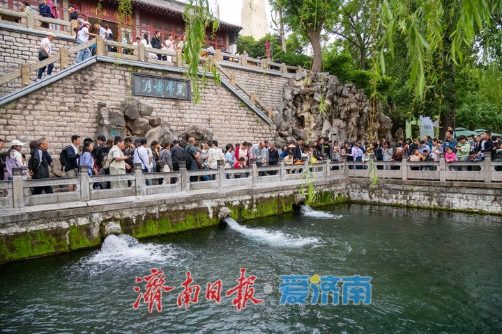 “五一”活动精彩纷呈 品质服务双提升 假期第三天全市30家旅游景区共接待游客97.85万人次