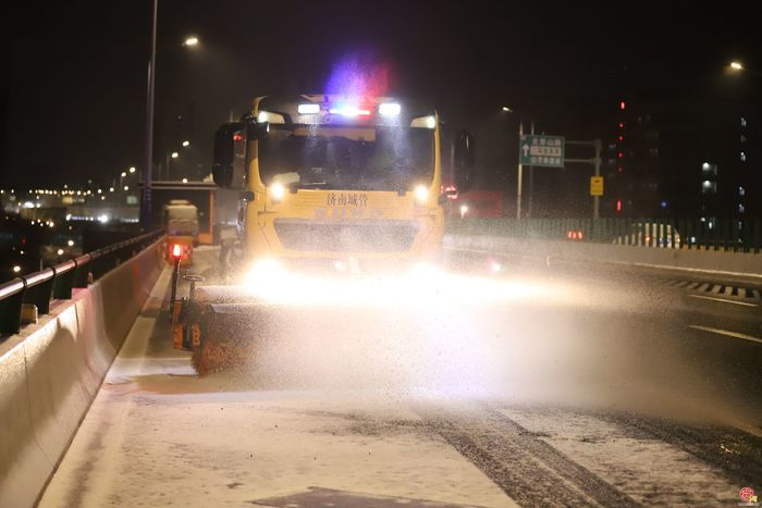 2.4���˴���ս30Сʱ �����������ε�·����...