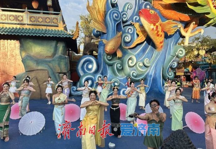 九曲黄河万里情首届泼水狂欢嘉年华 解锁多元夏日潮玩盛宴