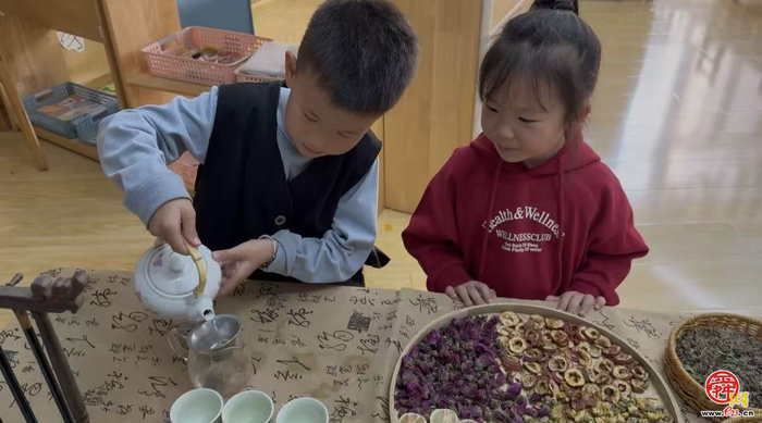 品悠悠茶香 传中华文脉——济南高新区黄金谷幼儿园茶文化体验活动