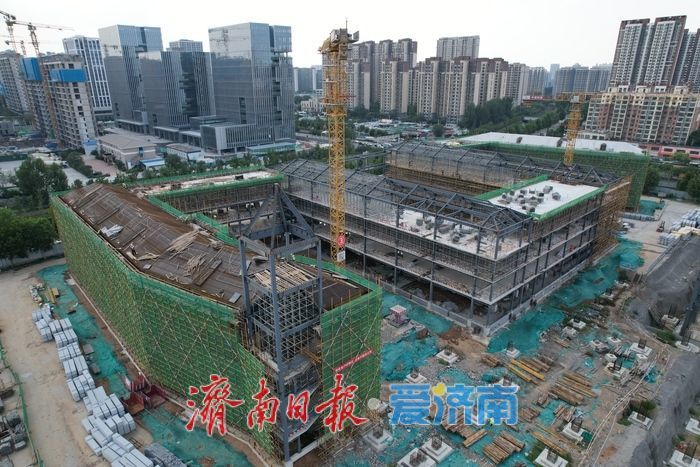 济南工业南路北小学项目初具规模，钢结构施工取得阶段性进展