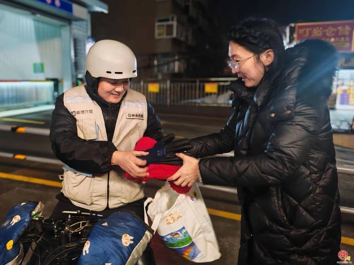 全城配送暖“新”包裹，寄件人：千佛山街道千西社区