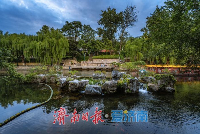一年四季 泉在济南｜济南黑虎泉水位攀升，夜景迷人引客来