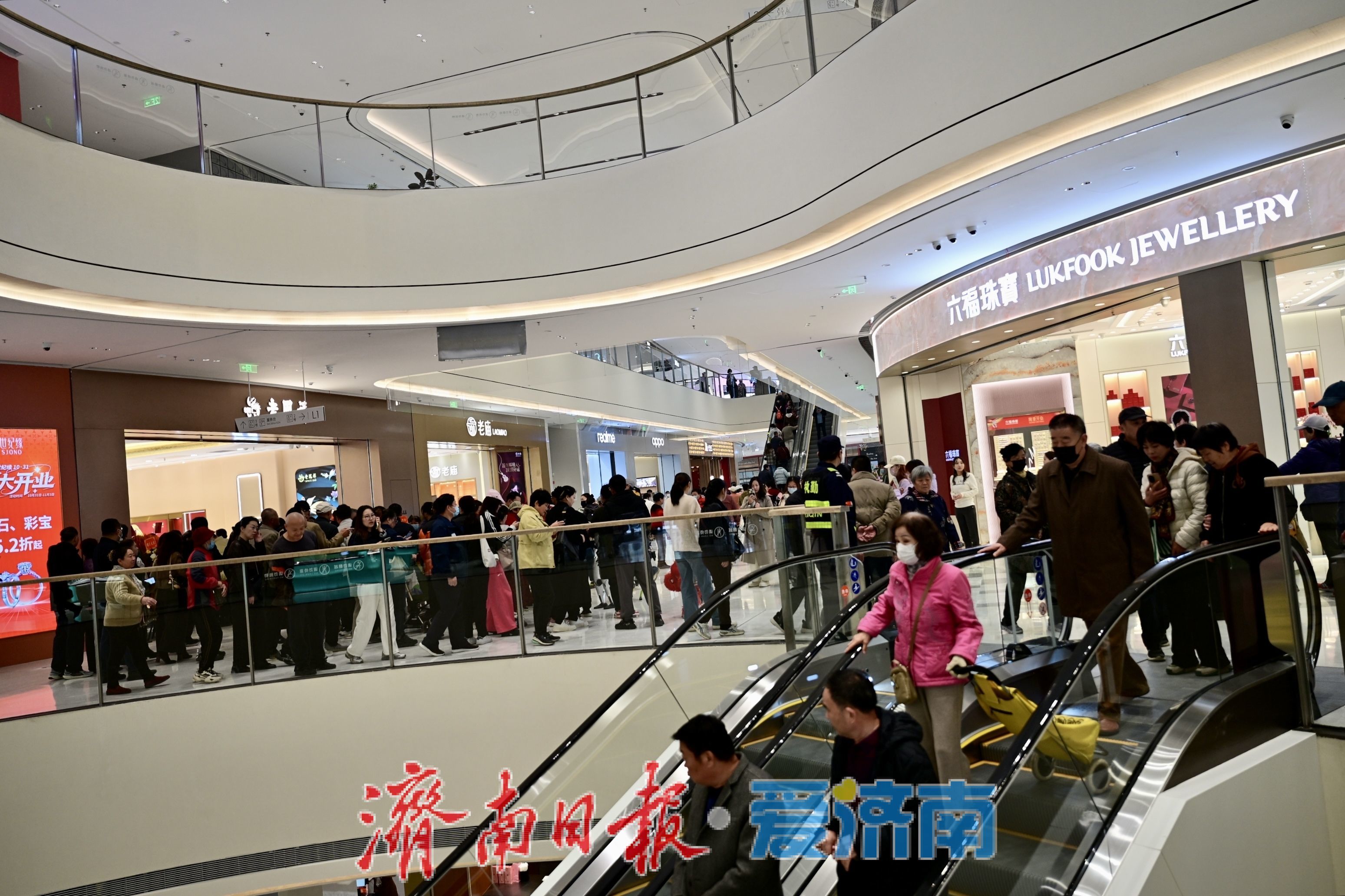 济南西城新地标崛起 龙湖天街开业引爆消费热潮