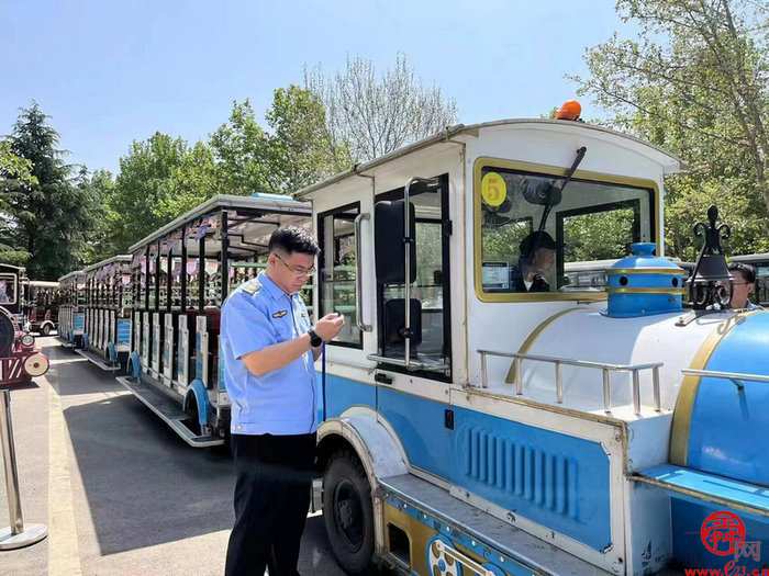 泉城市场监管“不打烊” 守护“泉”在济南过五一