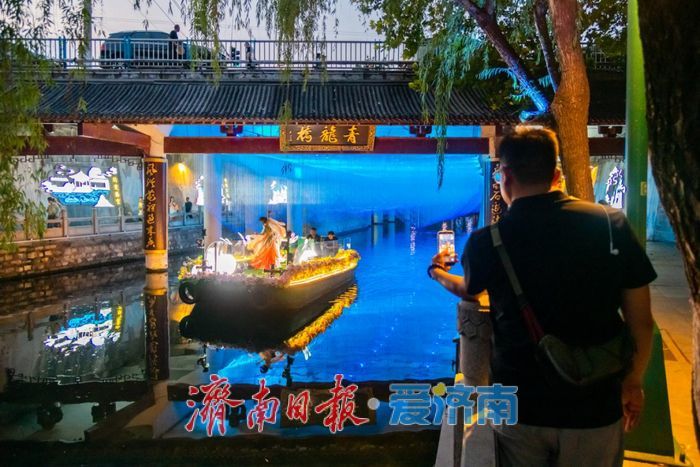 泉涌盛夏·画舫载梦 天下第一泉风景区“画舫演艺”惊艳回归