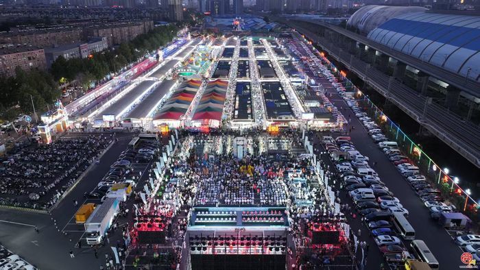 最好的食客 最拼的大厨！十六城的鱼香燃爆济南的夜