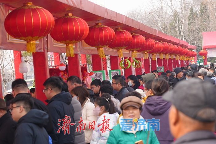 逛非遗好品大集 品泉城烟火年味