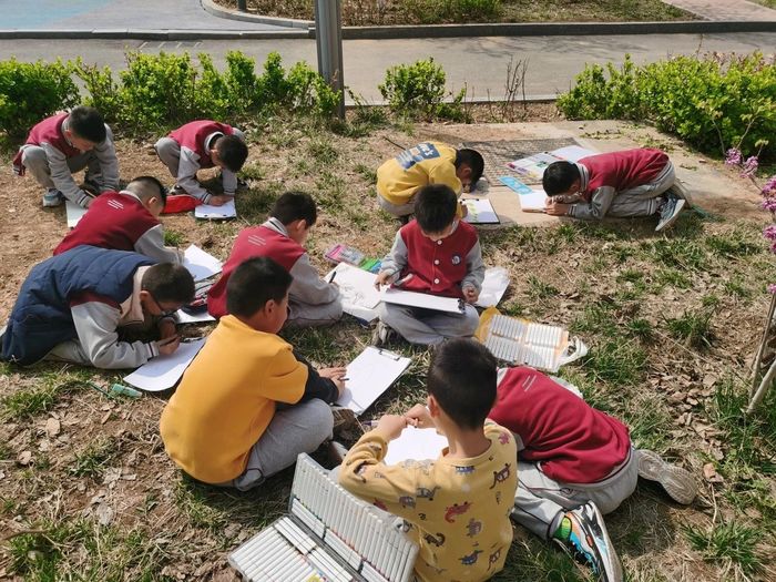 关爱学生身心健康，高新区景汇小学开展心理绘画活动