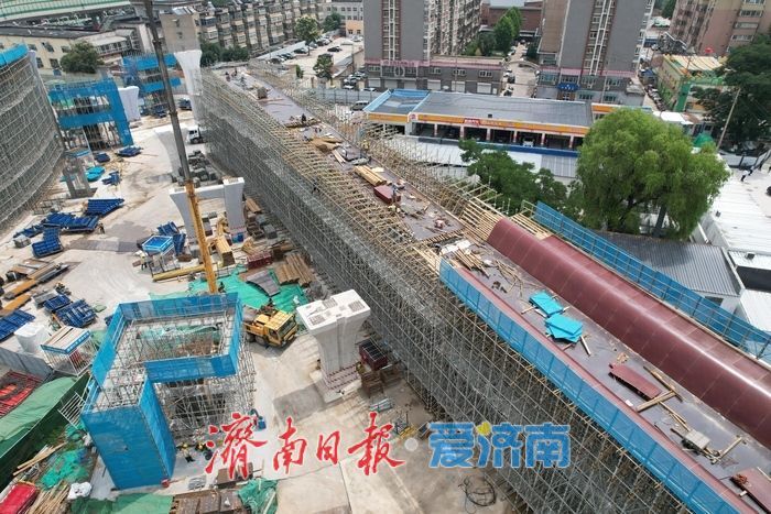 多墩柱浇筑完成，工业北路这处立体交通枢纽施工正酣