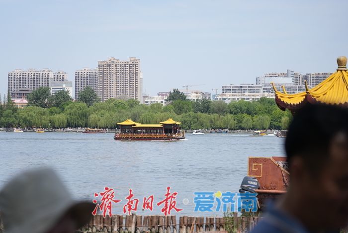 一年四季 泉在济南｜大明湖畔“五一”收官日游人如织