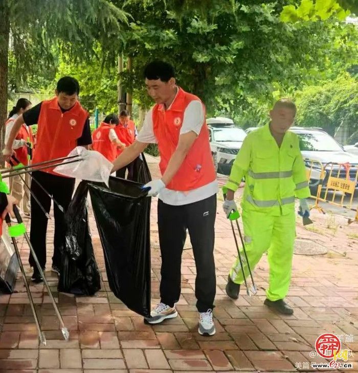 济南市机械化清扫大队开展“庆七一·践初心”环境卫生整治志愿服务主题活动