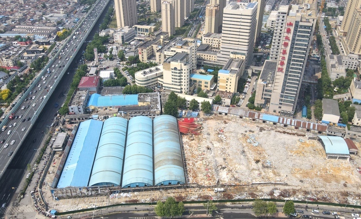 “41岁”五金机电市场搬迁拆除，原址将用于医院扩建