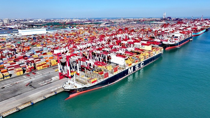 比去年提前15天！山东港口青岛港今年货物吞吐量超7亿吨