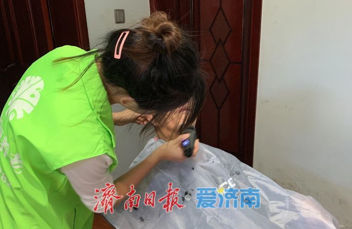 上门喂猫、代炒菜、AI养老……新兴职业的“喜与忧”