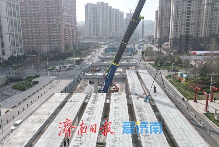 “高空穿针”，济南凤凰黄河大桥南延工程全速推进