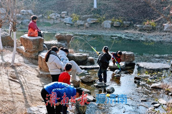 春日打卡腊山河公园 滨水秘境成市民休闲新宠