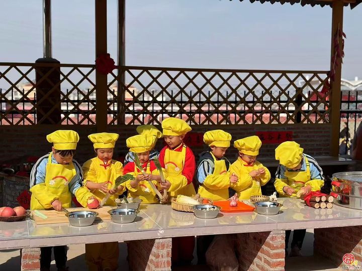 炉边小时光，灶趣伴成长——里辛中心幼儿园大锅灶开灶仪式