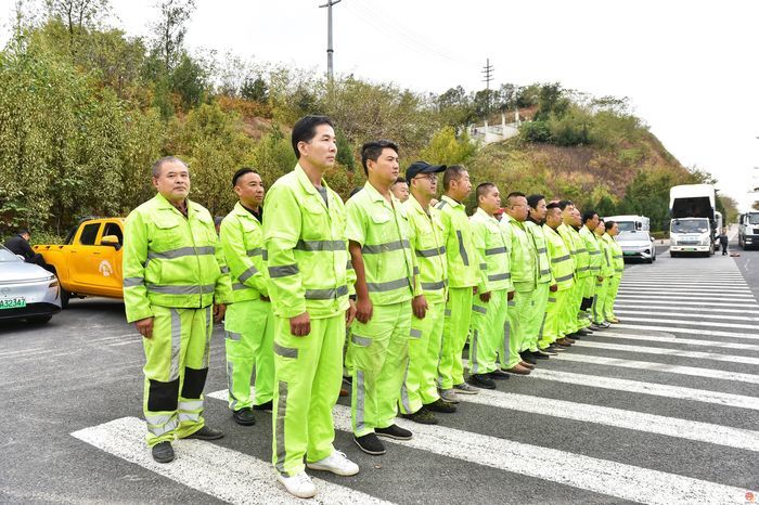 党建赋能淬精兵 厉兵秣马保畅通——济南市机械化清扫大队开展冬季清雪除冰大练兵